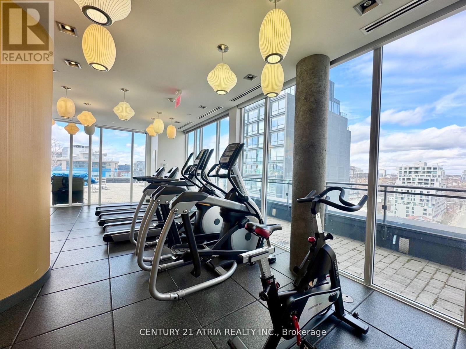












712 - 435 RICHMOND STREET W

,
Toronto (Waterfront Communities),




Ontario
M5V0N3

