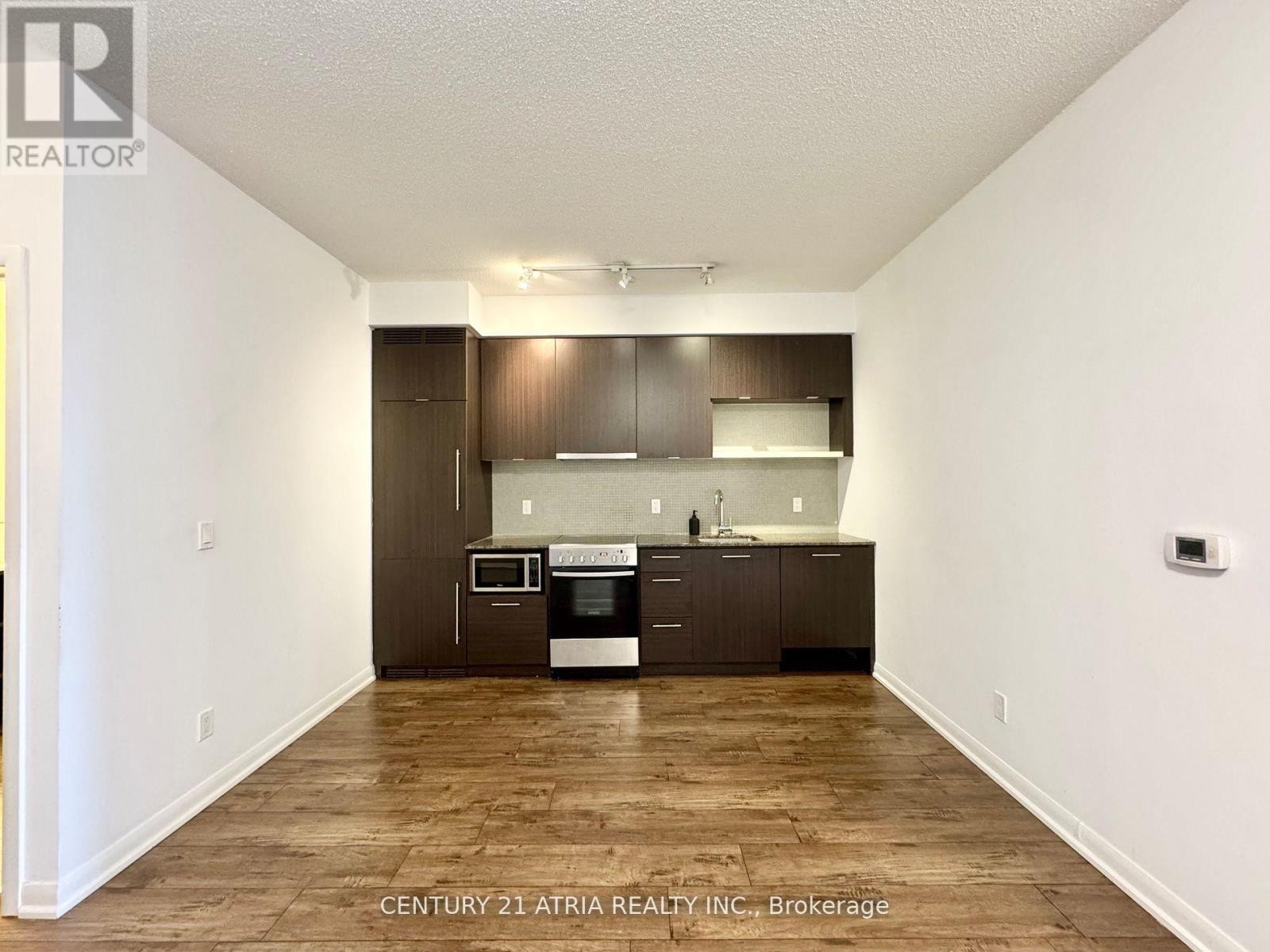












712 - 435 RICHMOND STREET W

,
Toronto (Waterfront Communities),




Ontario
M5V0N3

