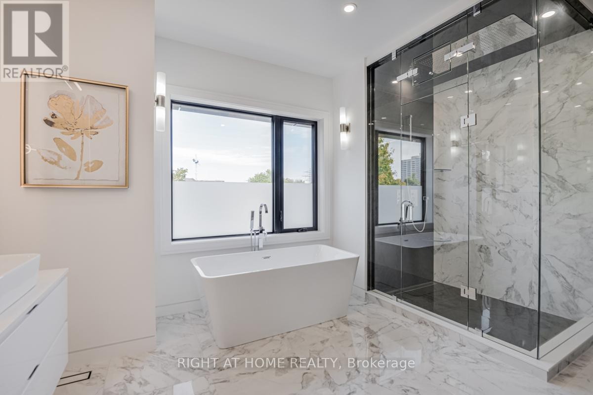 












675 HURON STREET

,
Toronto (Annex),




Ontario
M5R2R8

