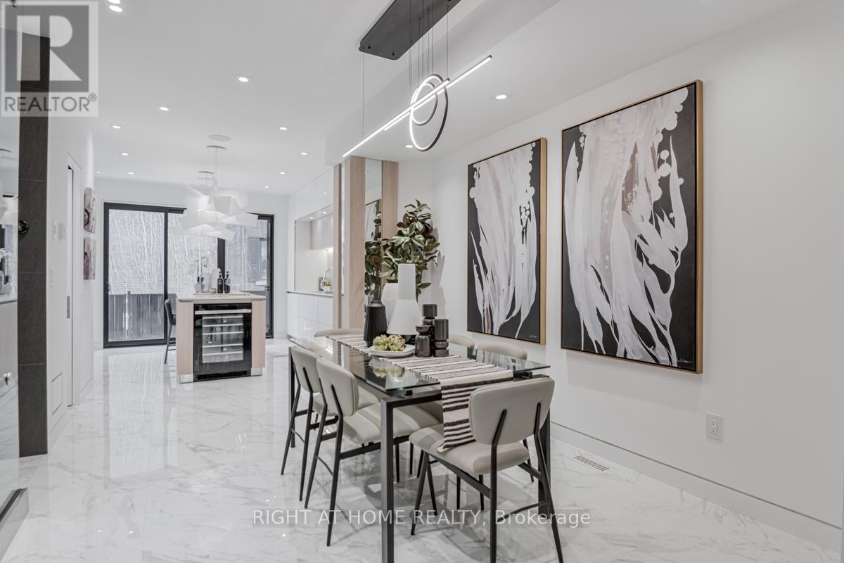 












675 HURON STREET

,
Toronto (Annex),




Ontario
M5R2R8

