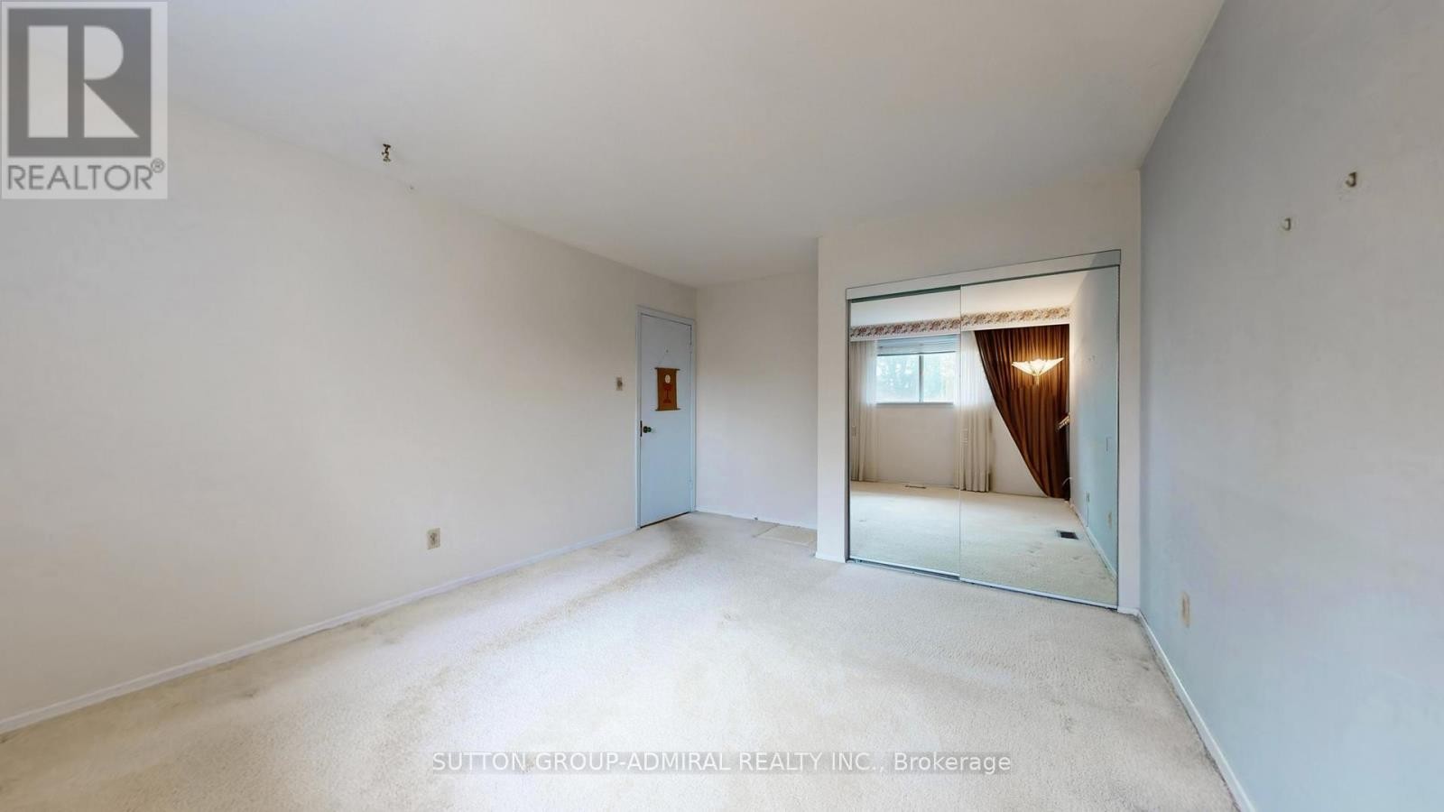 












5 WEDGEPORT PLACE

,
Toronto (Willowdale East),




Ontario
M2N4B3


