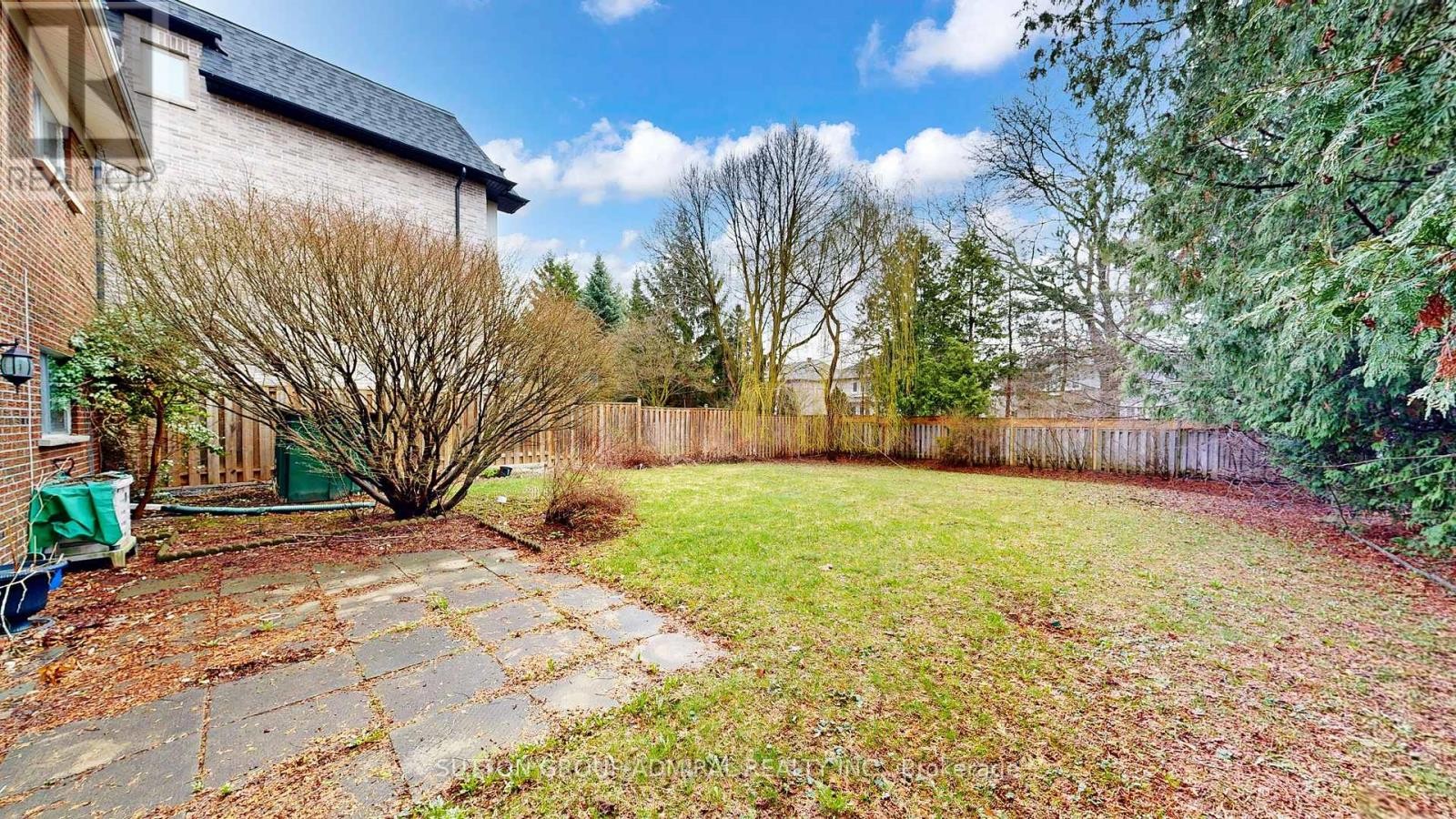 












5 WEDGEPORT PLACE

,
Toronto (Willowdale East),




Ontario
M2N4B3

