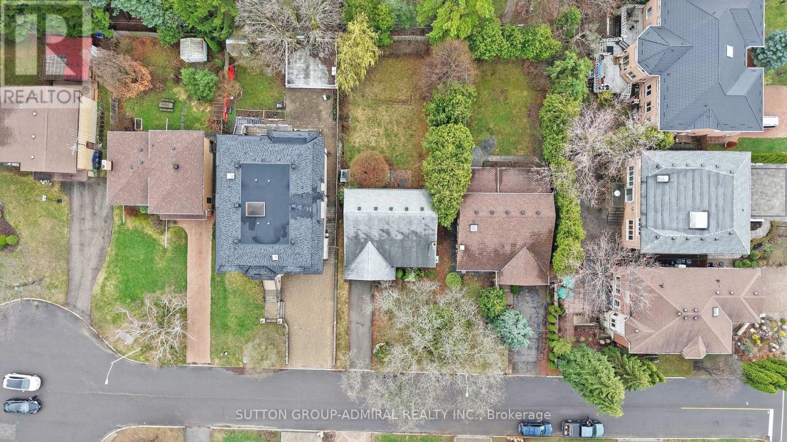 












5 WEDGEPORT PLACE

,
Toronto (Willowdale East),




Ontario
M2N4B3

