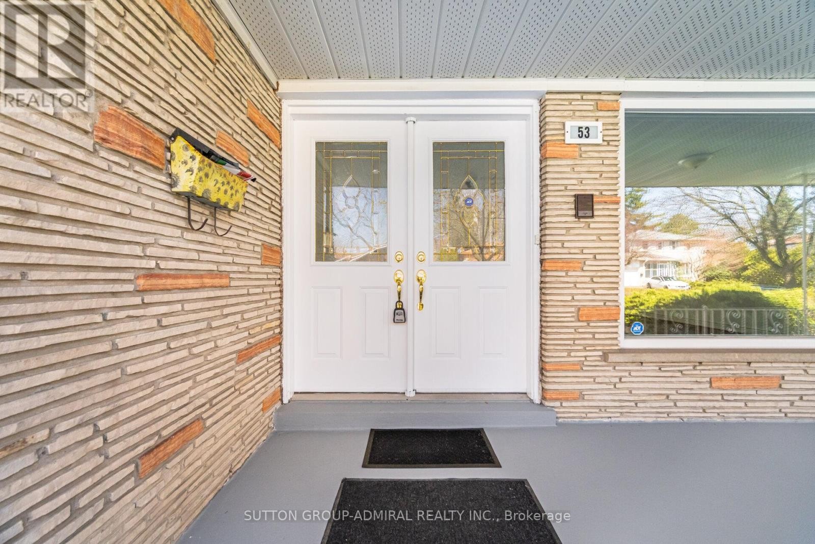 












53 BESTVIEW DRIVE

,
Toronto (Bayview Woods-Steeles),




Ontario
M2M2X8


