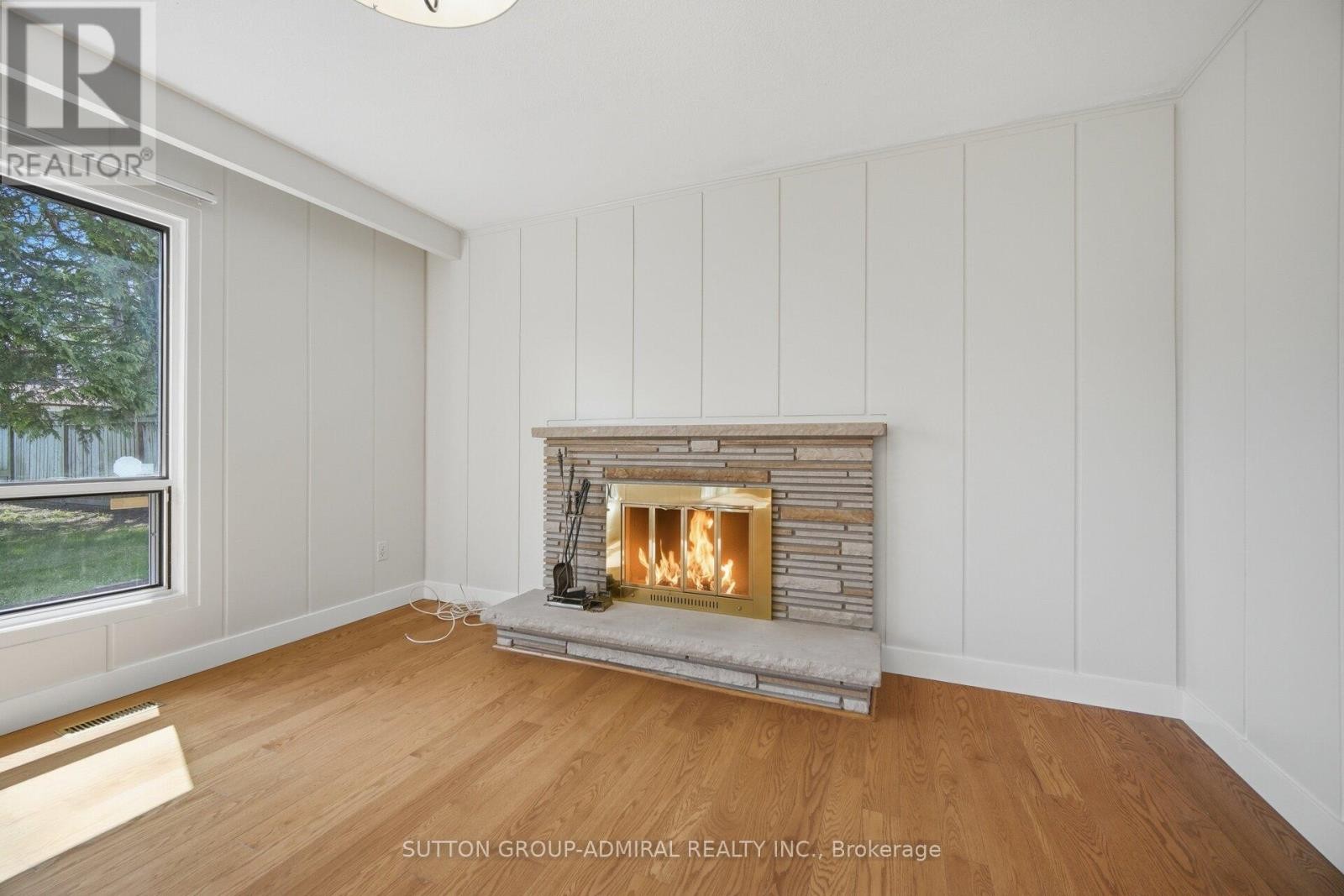












53 BESTVIEW DRIVE

,
Toronto (Bayview Woods-Steeles),




Ontario
M2M2X8

