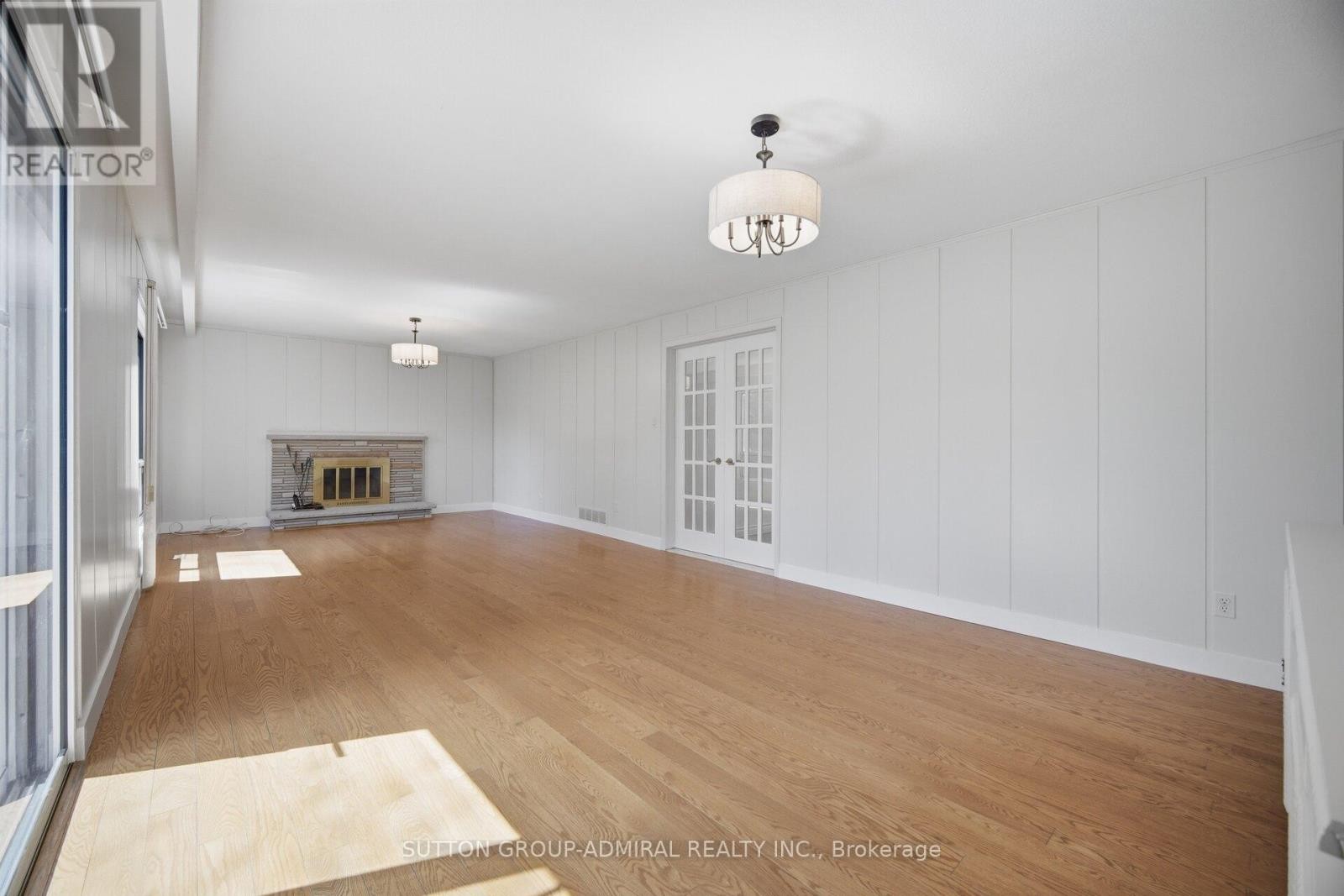 












53 BESTVIEW DRIVE

,
Toronto (Bayview Woods-Steeles),




Ontario
M2M2X8


