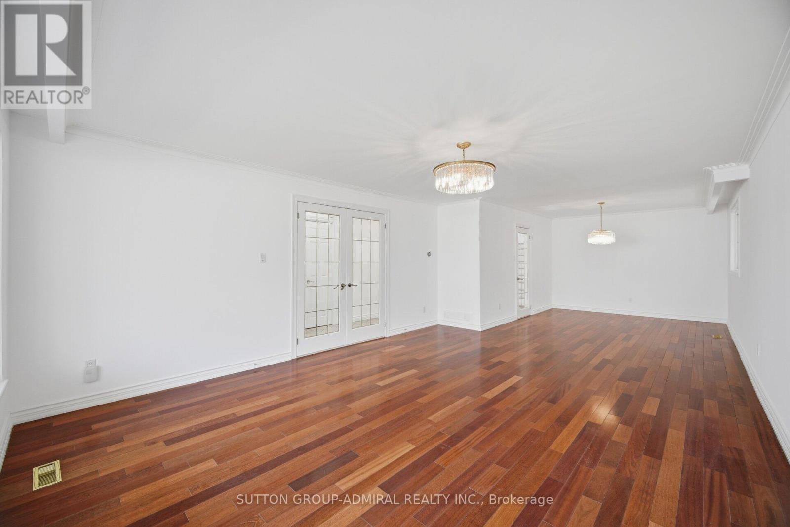 












53 BESTVIEW DRIVE

,
Toronto (Bayview Woods-Steeles),




Ontario
M2M2X8


