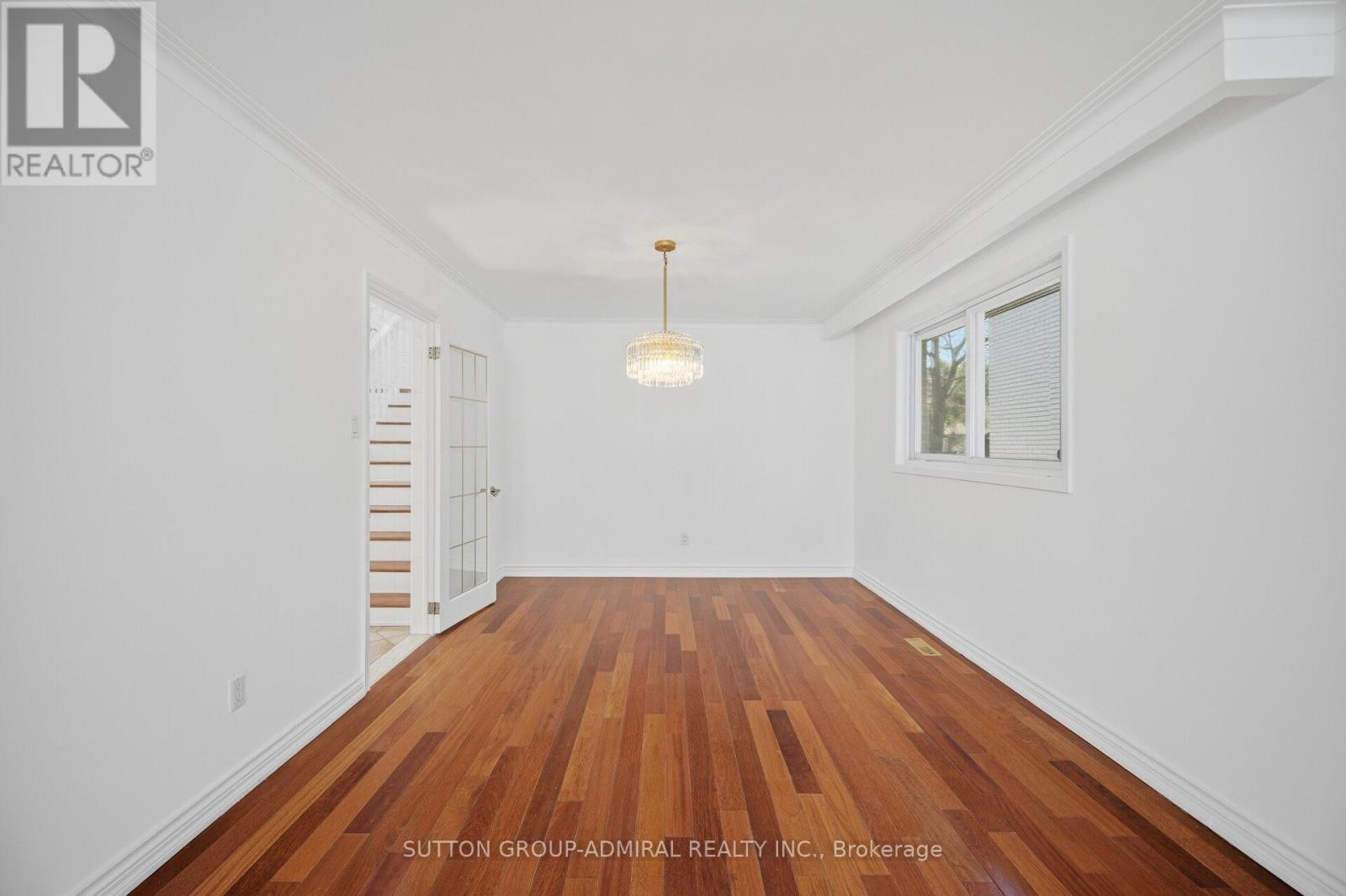 












53 BESTVIEW DRIVE

,
Toronto (Bayview Woods-Steeles),




Ontario
M2M2X8


