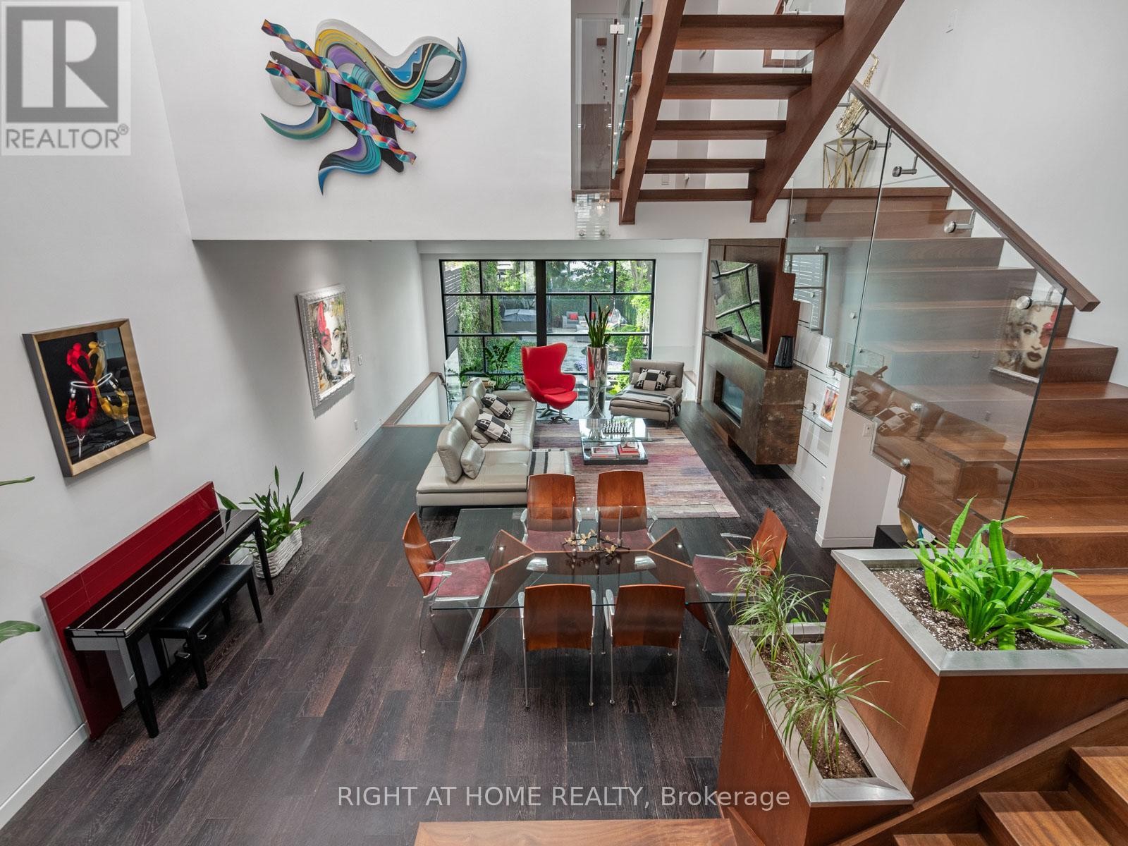 












336 MELROSE AVENUE

,
Toronto (Bedford Park-Nortown),




Ontario
M5M1Z4

