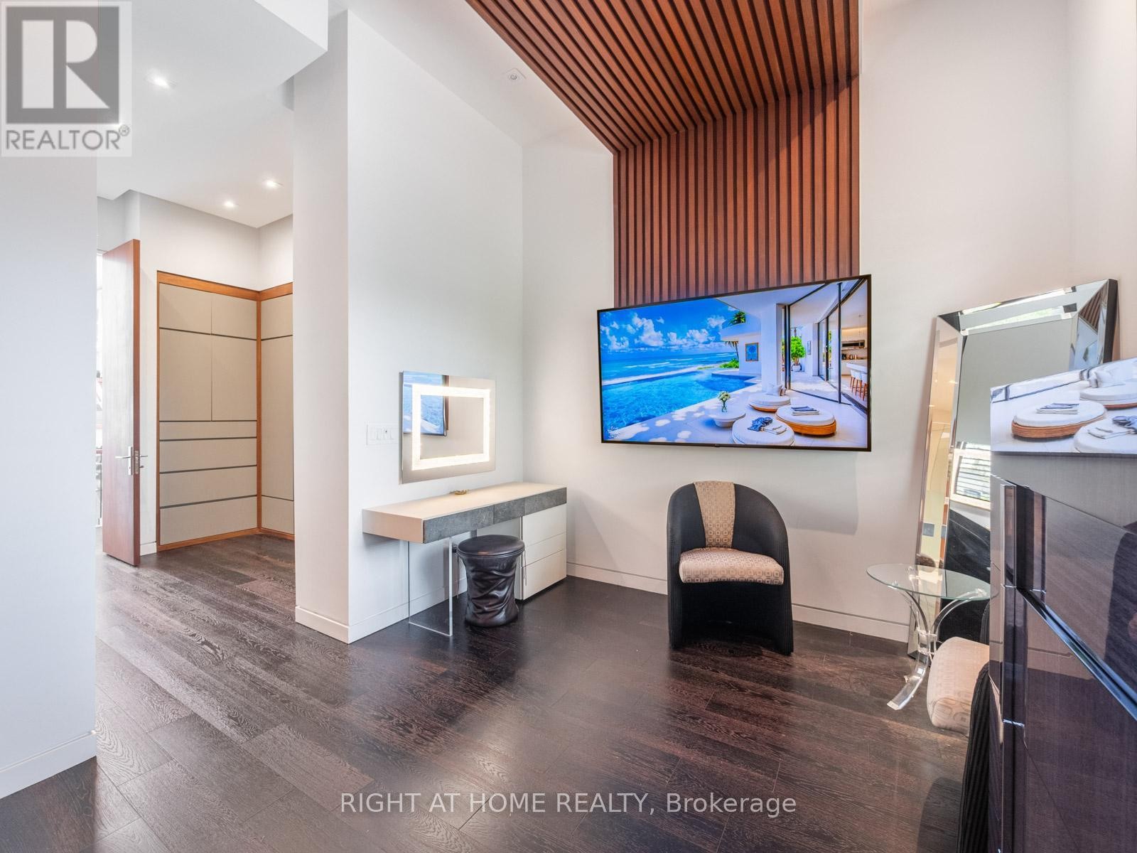 












336 MELROSE AVENUE

,
Toronto (Bedford Park-Nortown),




Ontario
M5M1Z4


