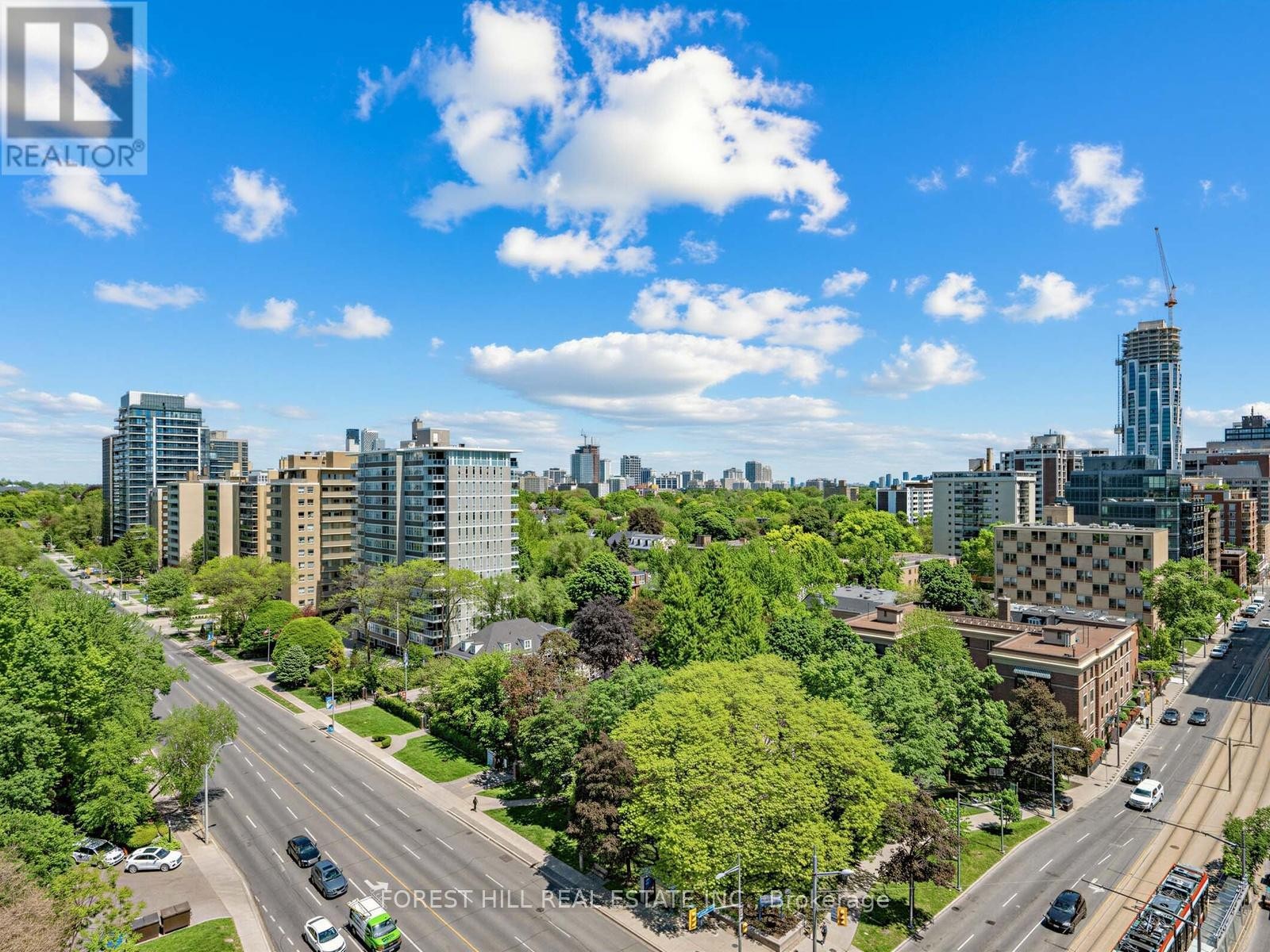 












1204 - 155 ST CLAIR AVENUE W

,
Toronto (Casa Loma),




Ontario
M4V0A1

