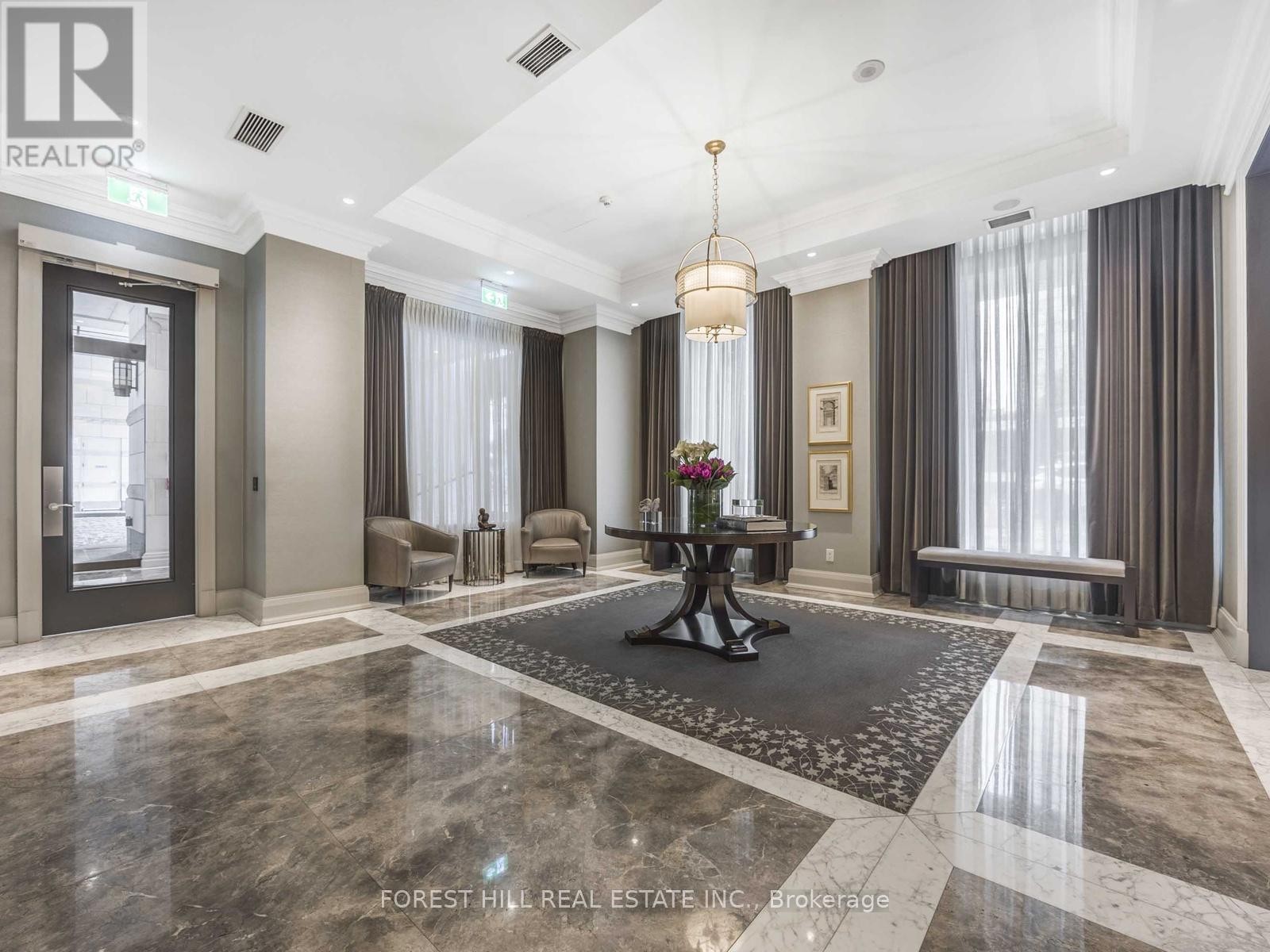 












1204 - 155 ST CLAIR AVENUE W

,
Toronto (Casa Loma),




Ontario
M4V0A1

