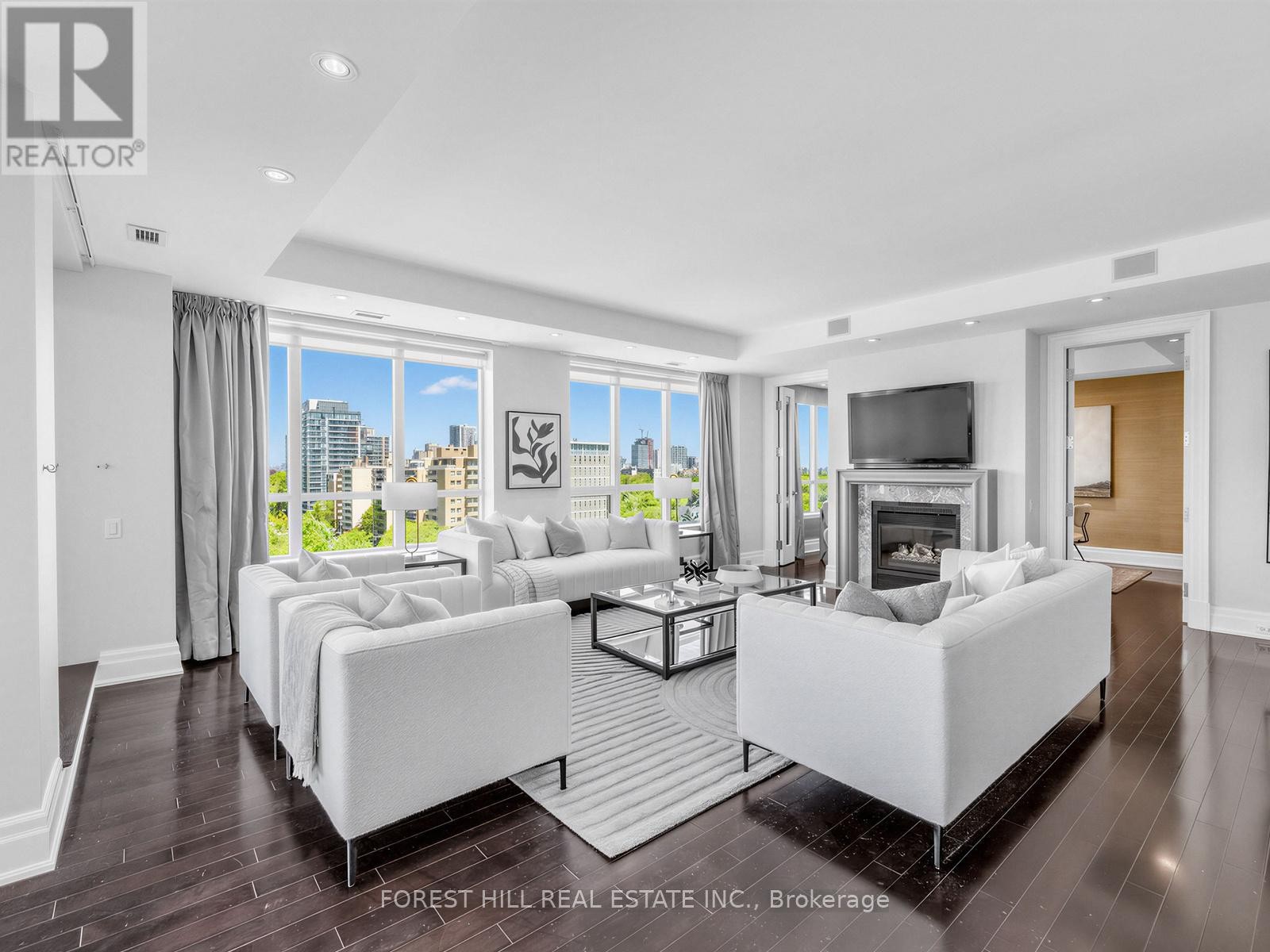 












1204 - 155 ST CLAIR AVENUE W

,
Toronto (Casa Loma),




Ontario
M4V0A1

