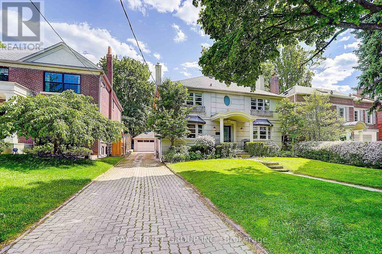 












3 SILVERWOOD AVENUE

,
Toronto (Forest Hill South),




Ontario
M5P1W3

