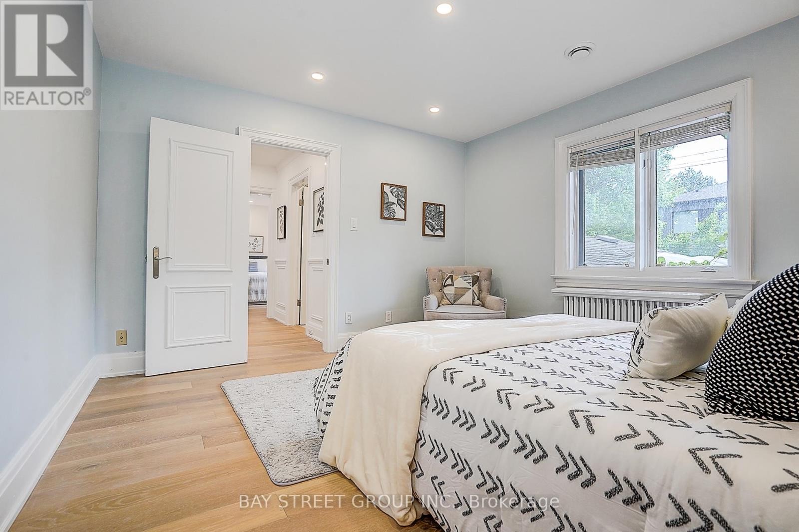 












3 SILVERWOOD AVENUE

,
Toronto (Forest Hill South),




Ontario
M5P1W3

