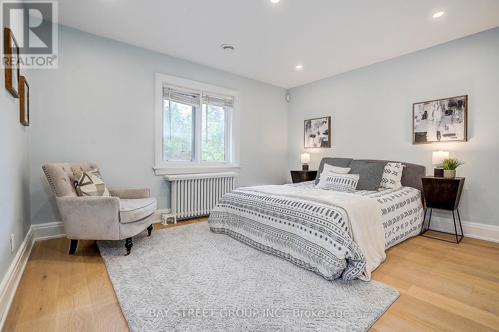 












3 SILVERWOOD AVENUE

,
Toronto (Forest Hill South),




Ontario
M5P1W3

