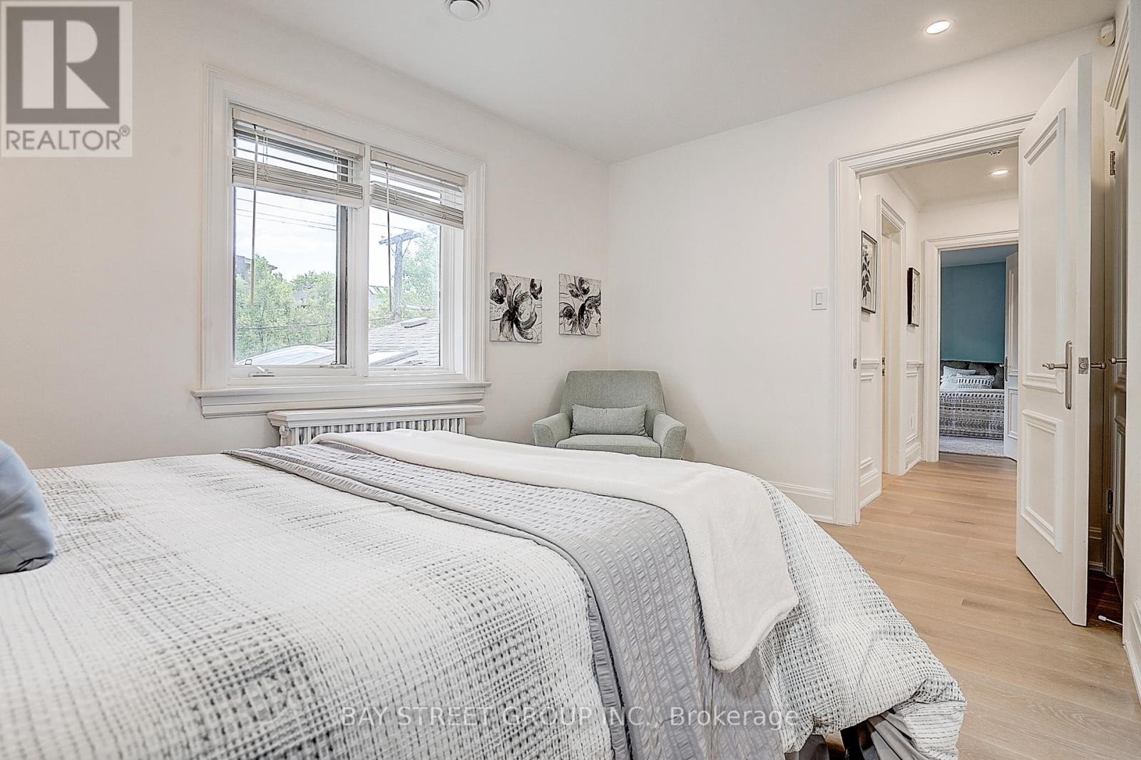 












3 SILVERWOOD AVENUE

,
Toronto (Forest Hill South),




Ontario
M5P1W3

