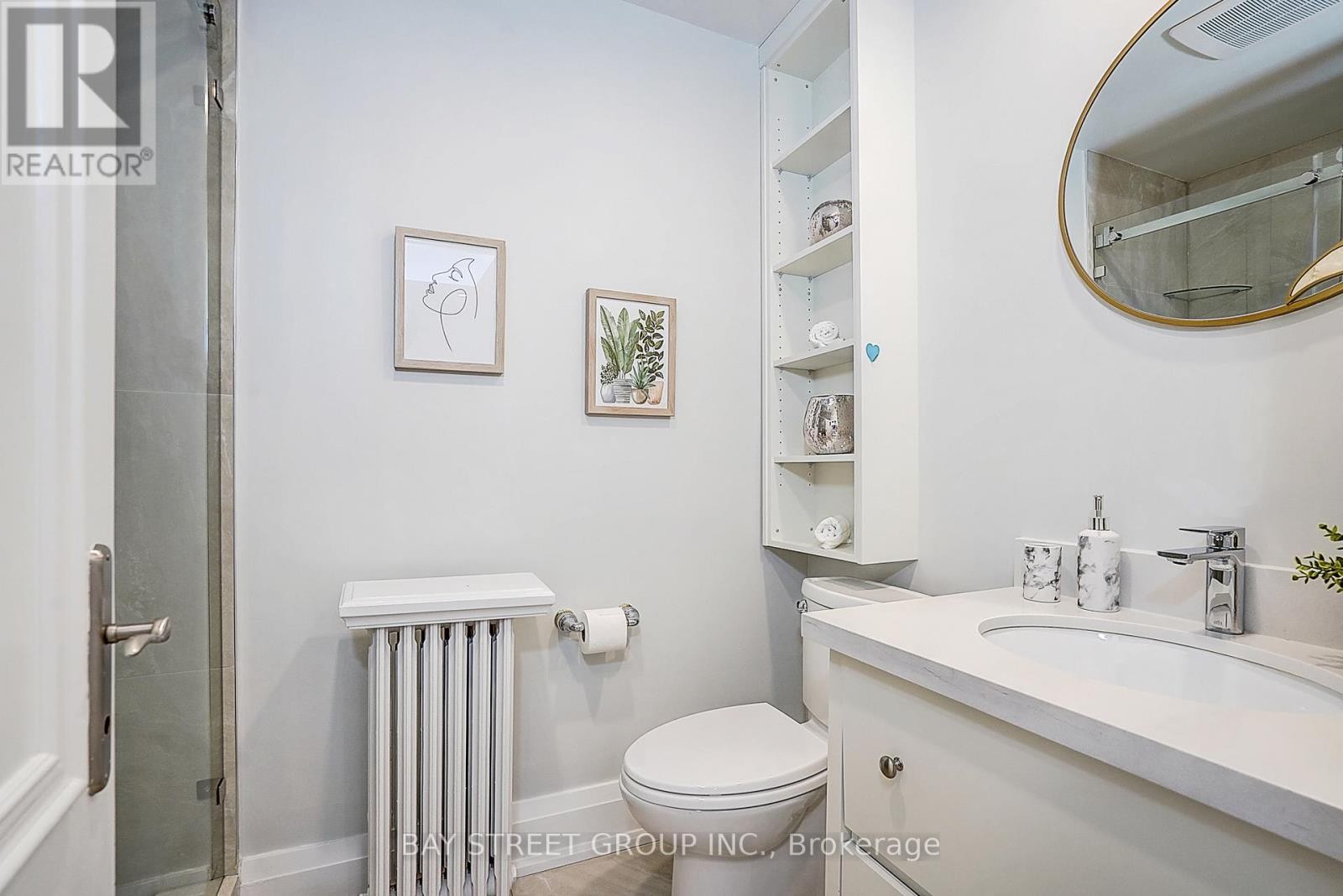 












3 SILVERWOOD AVENUE

,
Toronto (Forest Hill South),




Ontario
M5P1W3

