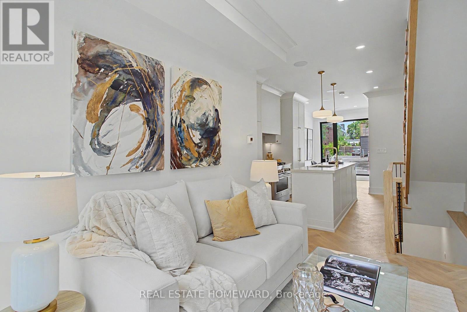 












3 REBECCA STREET

,
Toronto (Trinity-Bellwoods),




Ontario
M6J1K8

