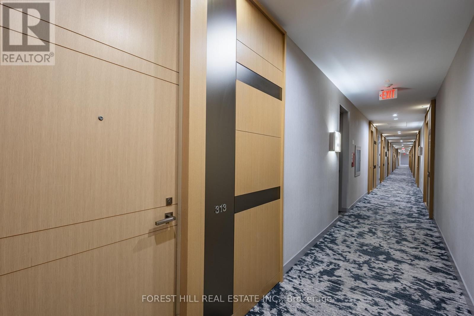 












313 - 39 QUEENS QUAY E

,
Toronto (Waterfront Communities),




Ontario
M5E0A4

