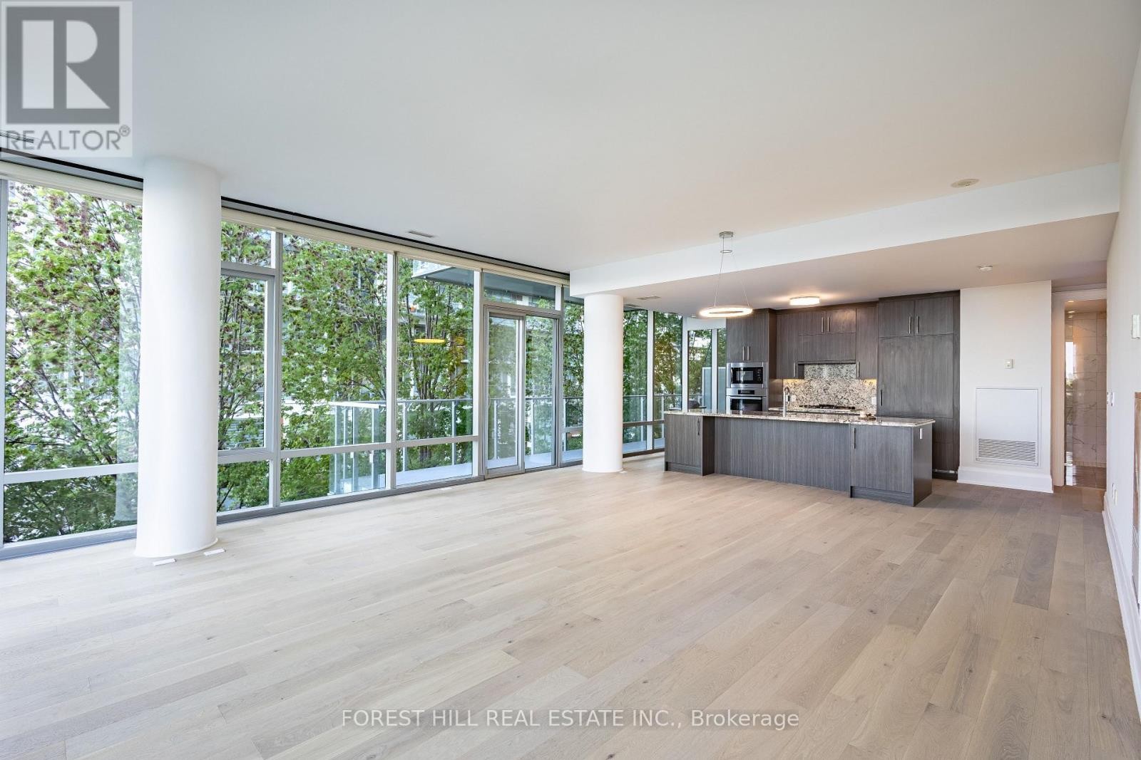 












313 - 39 QUEENS QUAY E

,
Toronto (Waterfront Communities),




Ontario
M5E0A4

