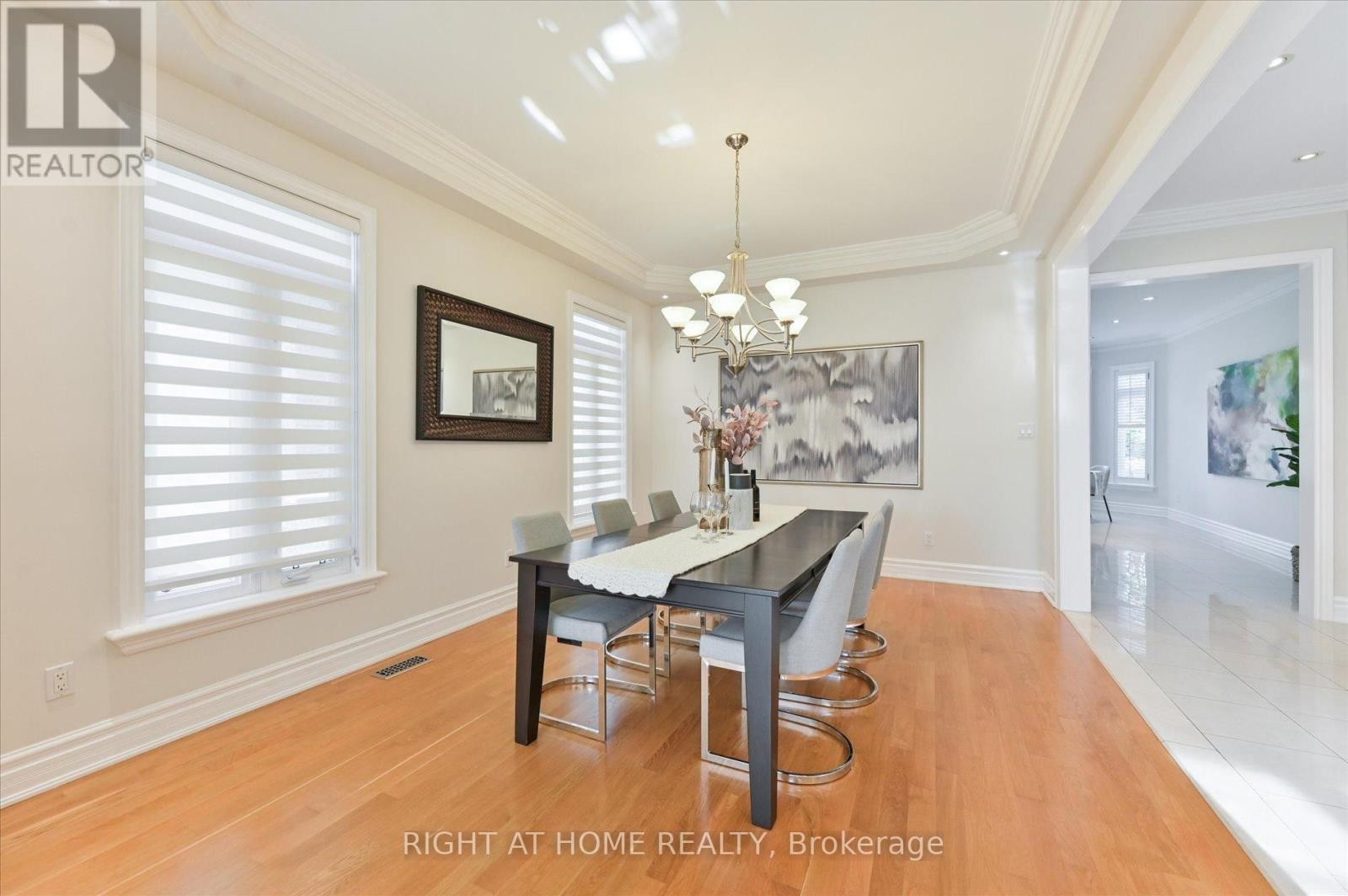 












154 CHARLTON BOULEVARD

,
Toronto (Newtonbrook West),




Ontario
M2R2J1

