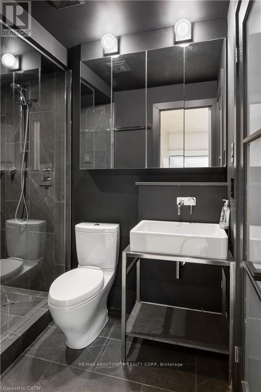 












105 - 676 RICHMOND STREET W

,
Toronto (Niagara),




Ontario
M6J1C3

