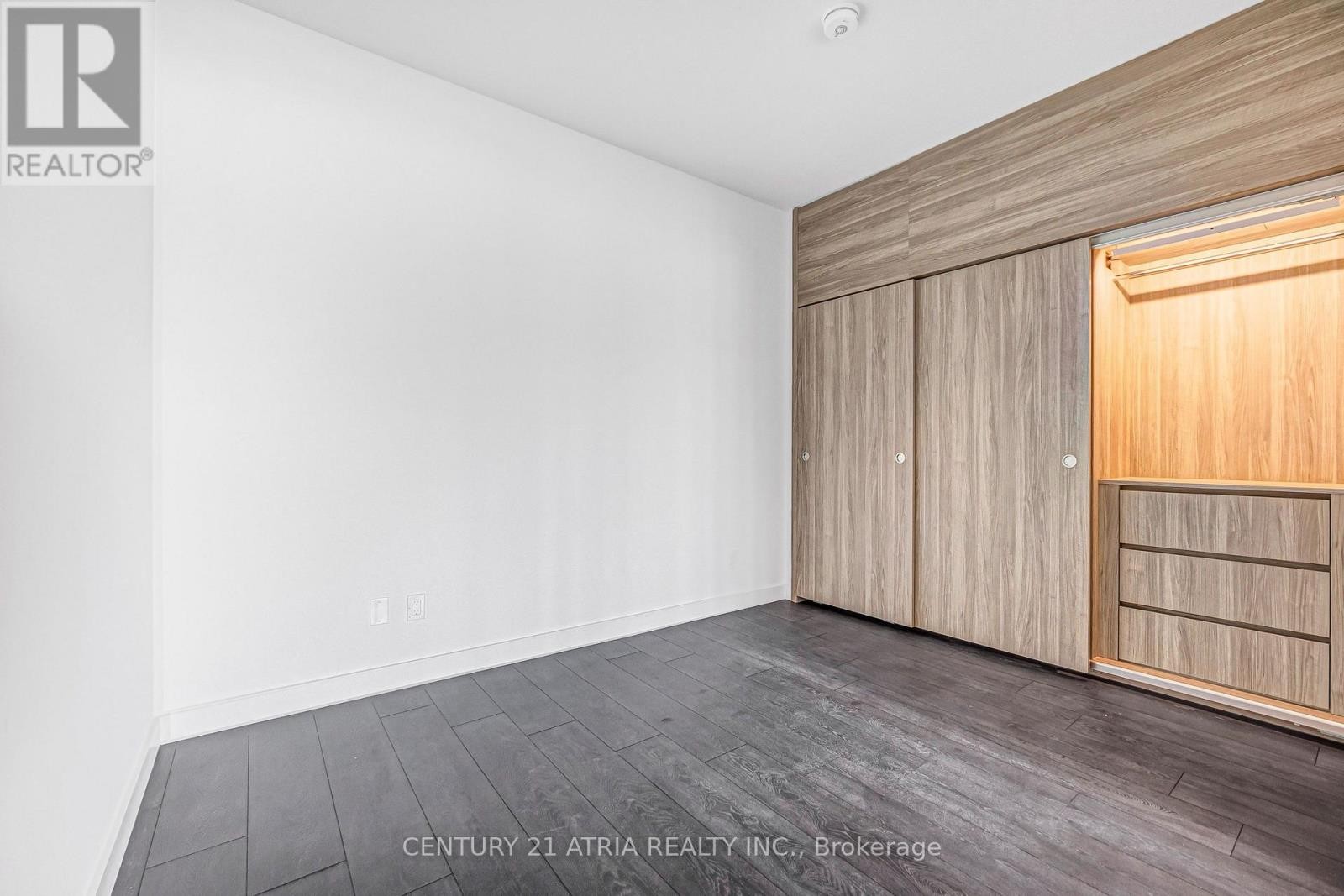 












210 - 18 ESTHER SHINER BOULEVARD

,
Toronto (Bayview Village),




Ontario
M2K0J7


