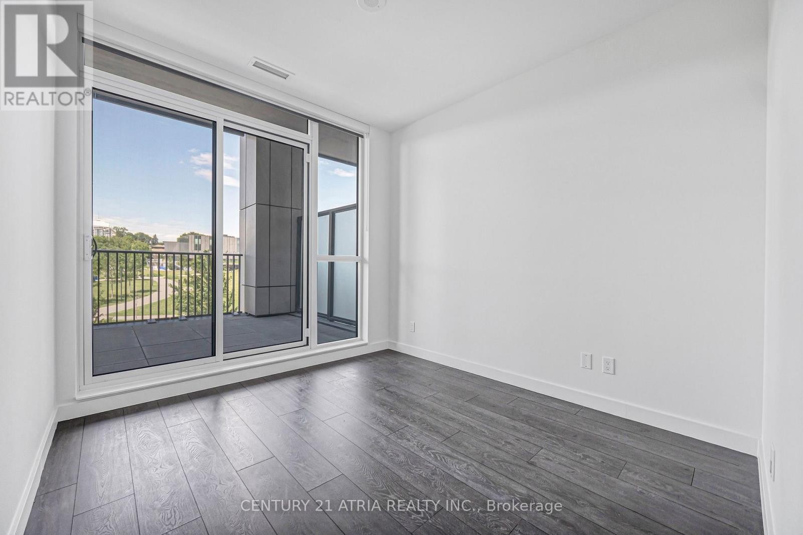 












210 - 18 ESTHER SHINER BOULEVARD

,
Toronto (Bayview Village),




Ontario
M2K0J7

