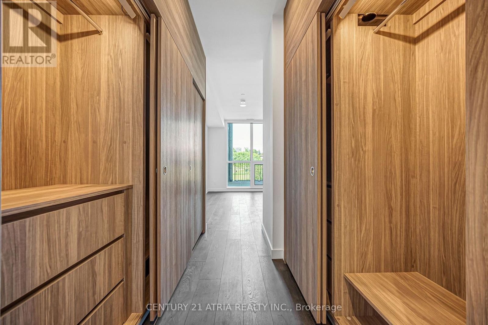 












210 - 18 ESTHER SHINER BOULEVARD

,
Toronto (Bayview Village),




Ontario
M2K0J7

