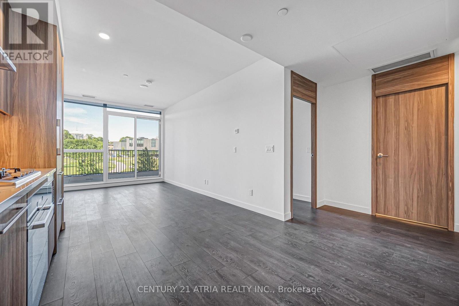 












210 - 18 ESTHER SHINER BOULEVARD

,
Toronto (Bayview Village),




Ontario
M2K0J7


