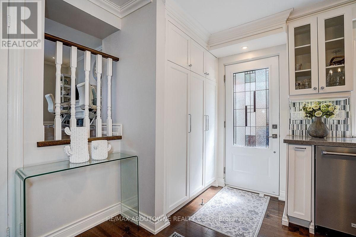 












99 BRAHMS AVENUE

,
Toronto (Hillcrest Village),




Ontario
M2H1H5

