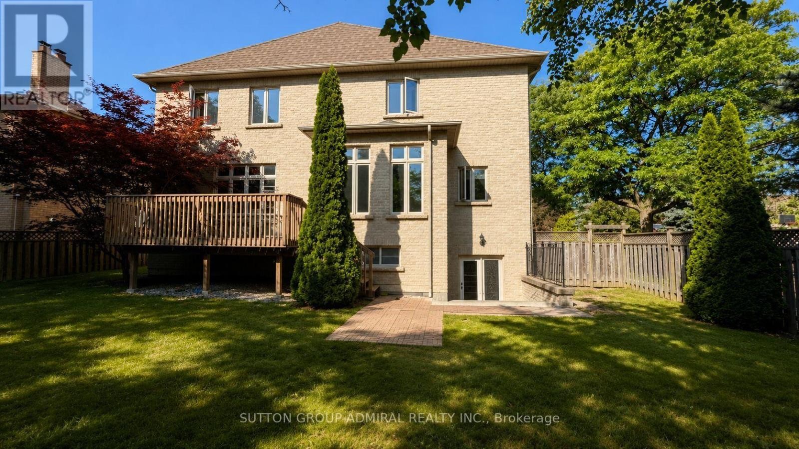 












175 ESTELLE AVENUE

,
Toronto (Willowdale East),




Ontario
M2N5J2

