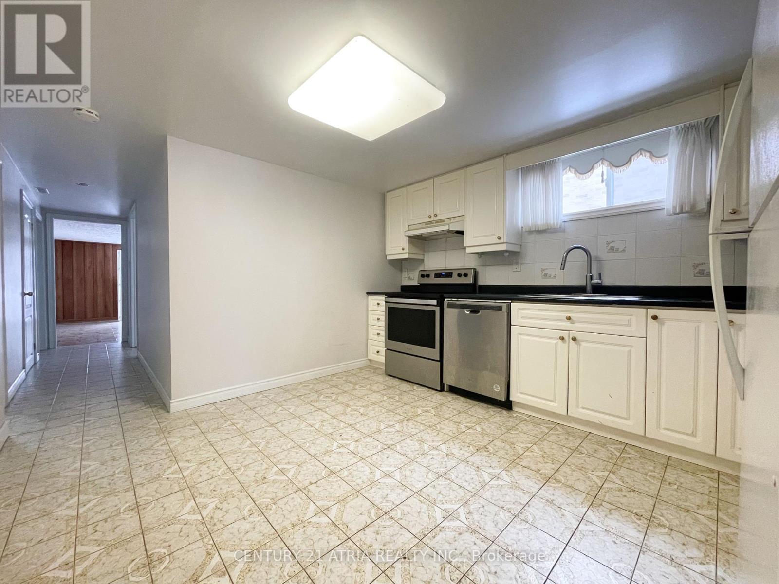 












LOWER - 27 PINDAR CRESCENT

,
Toronto (Pleasant View),




Ontario
M2J3L3

