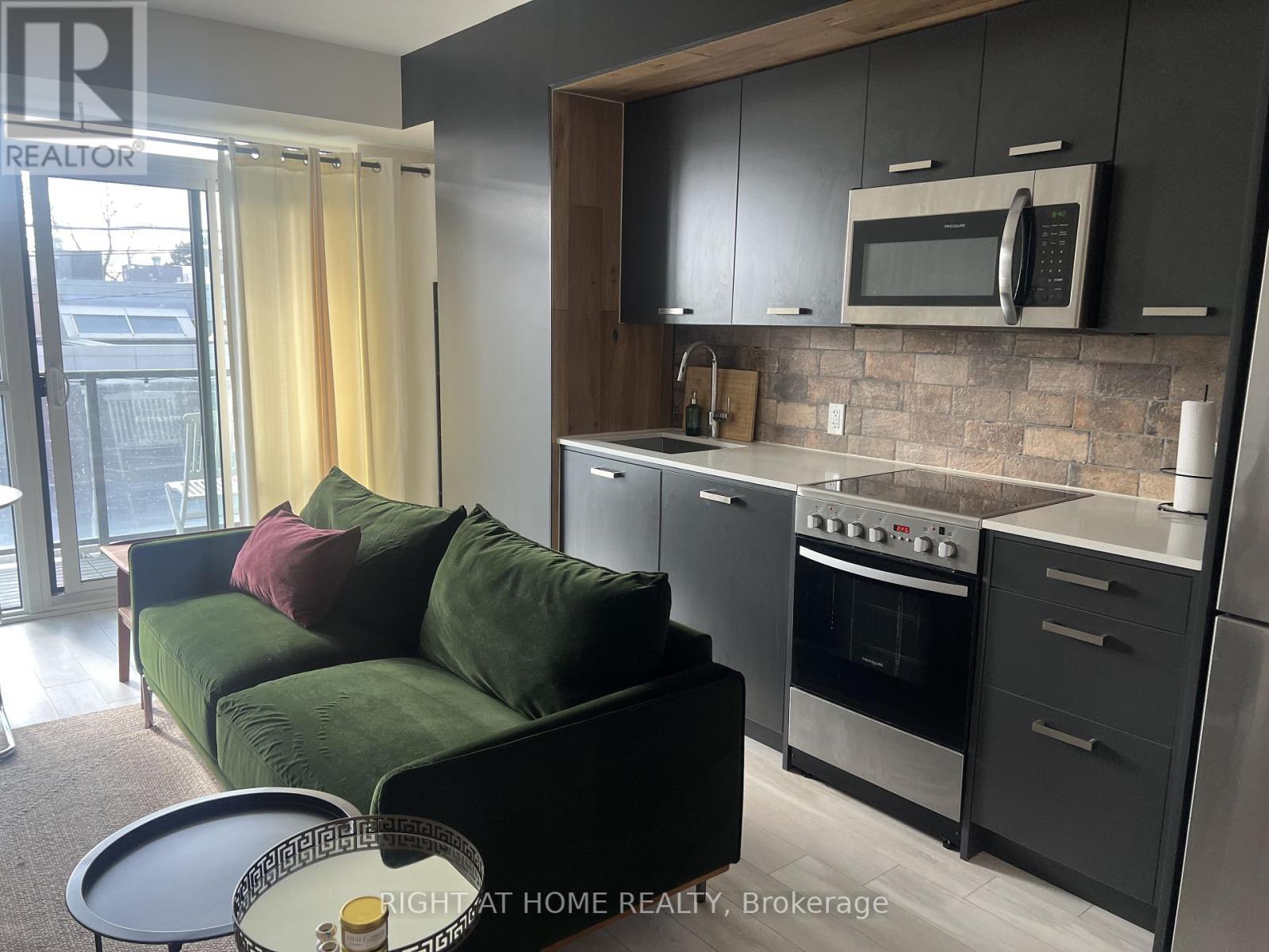 












202 - 1630 QUEEN STREET E

,
Toronto (The Beaches),




Ontario
M4L0B3

