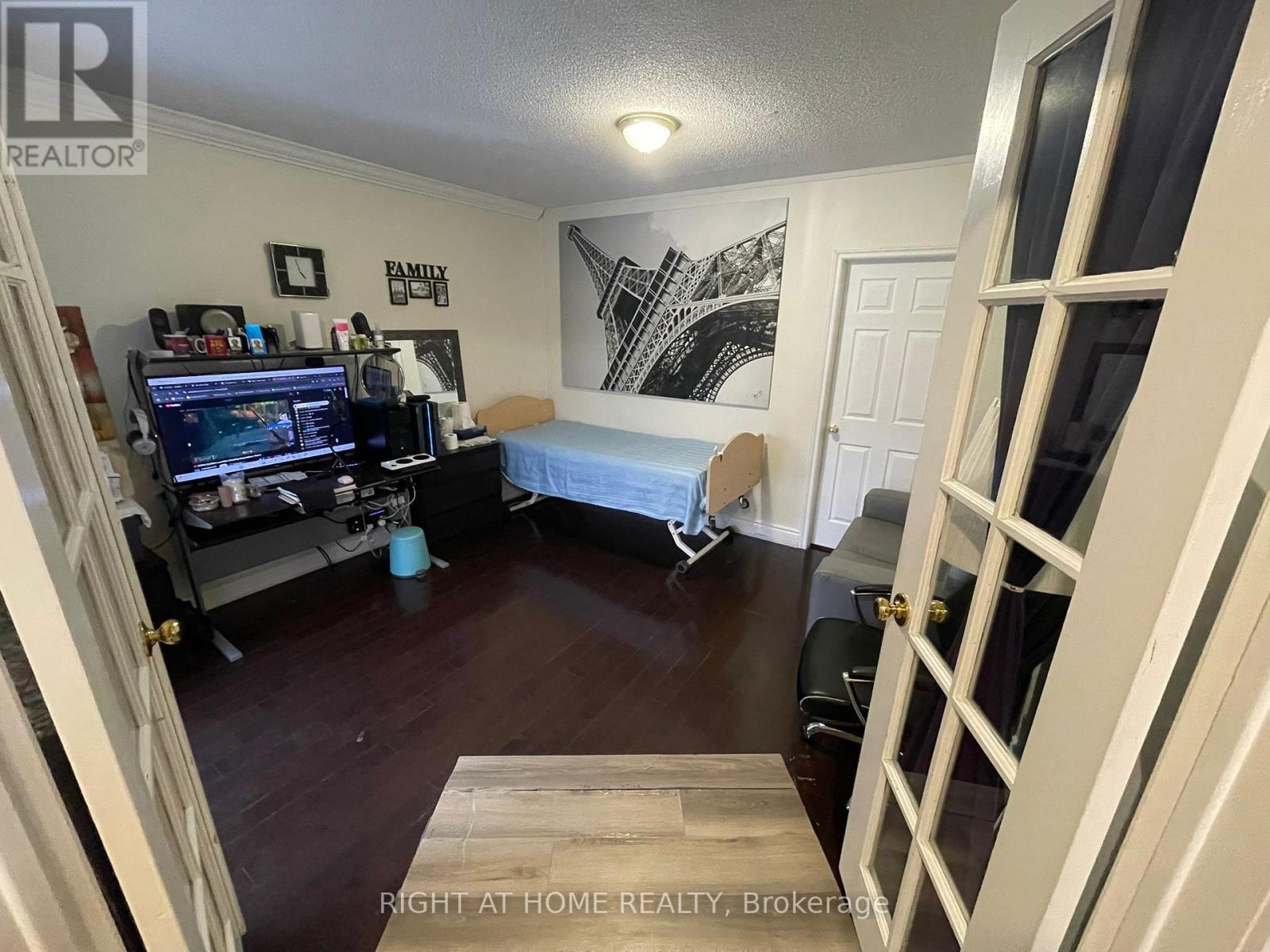 












1627 MIDDLETON STREET

,
Pickering (Brock Ridge),




Ontario
L1X2L5

