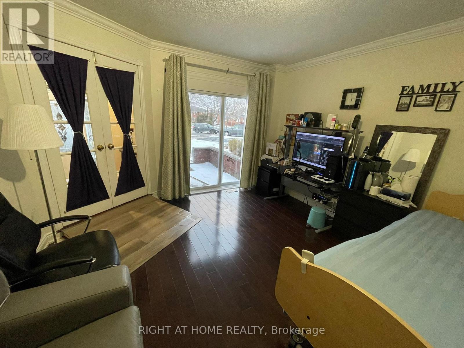 












1627 MIDDLETON STREET

,
Pickering (Brock Ridge),




Ontario
L1X2L5

