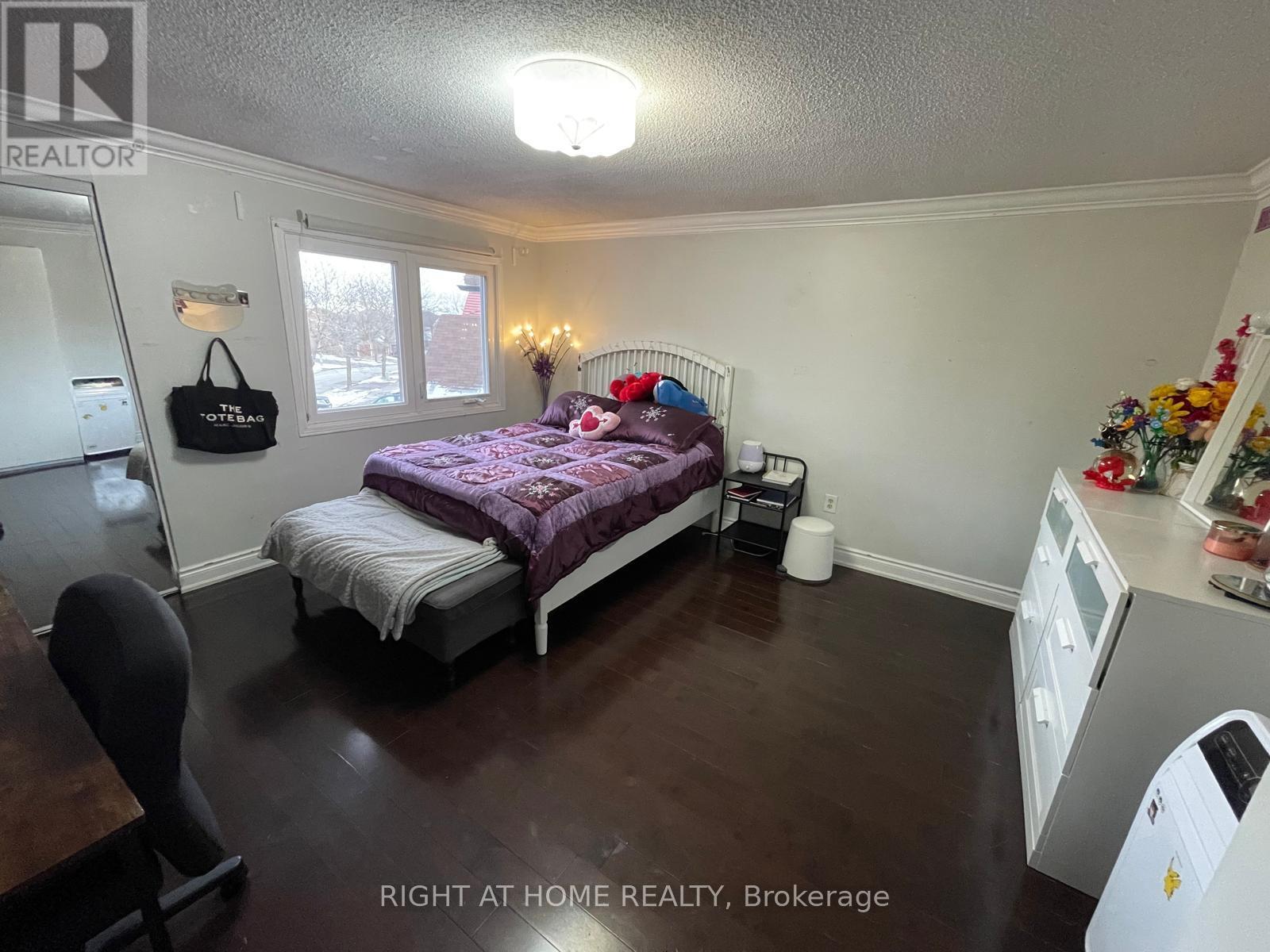 












1627 MIDDLETON STREET

,
Pickering (Brock Ridge),




Ontario
L1X2L5

