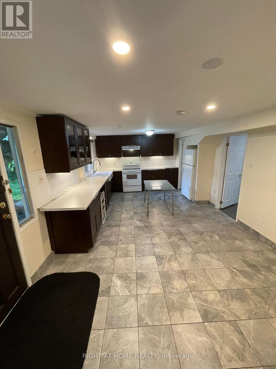 












1627 MIDDLETON STREET

,
Pickering (Brock Ridge),




Ontario
L1X2L5

