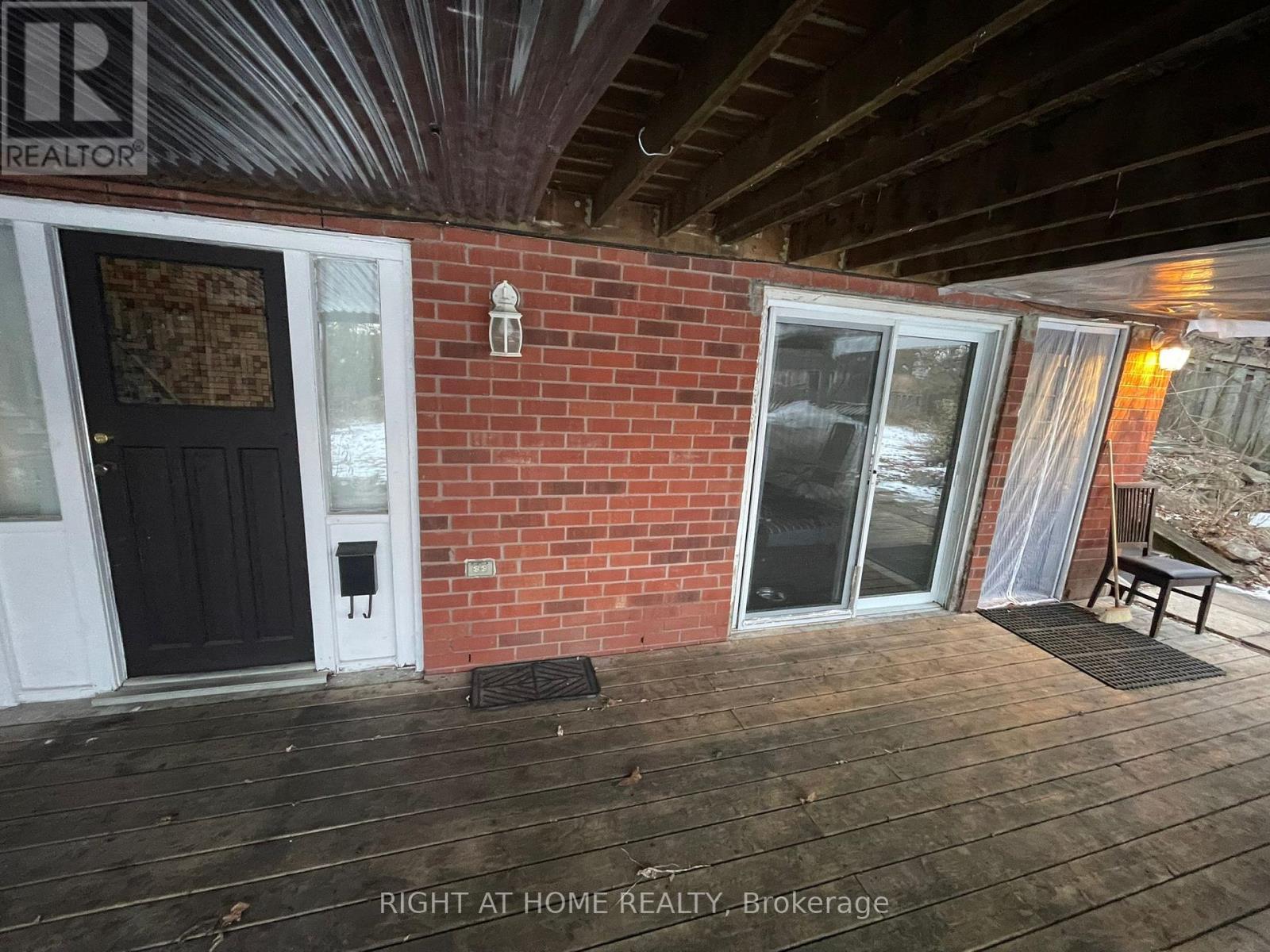 












1627 MIDDLETON STREET

,
Pickering (Brock Ridge),




Ontario
L1X2L5

