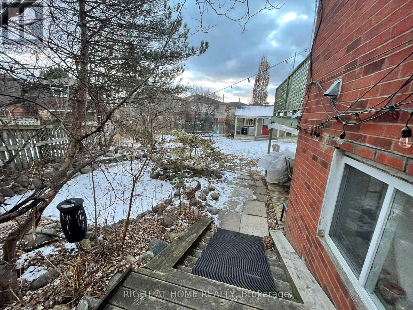 












1627 MIDDLETON STREET

,
Pickering (Brock Ridge),




Ontario
L1X2L5

