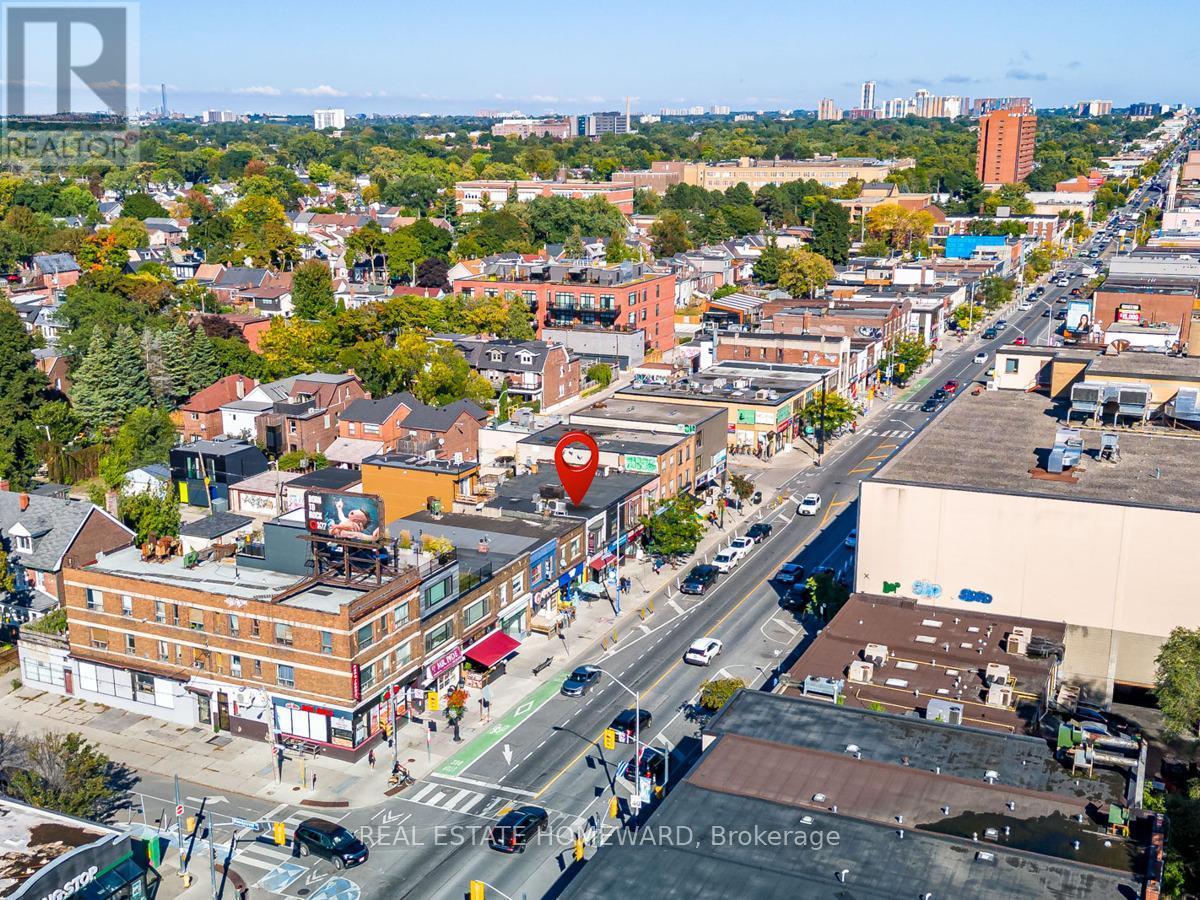 












820 DANFORTH AVENUE

,
Toronto (Danforth),




Ontario
M4J1L6

