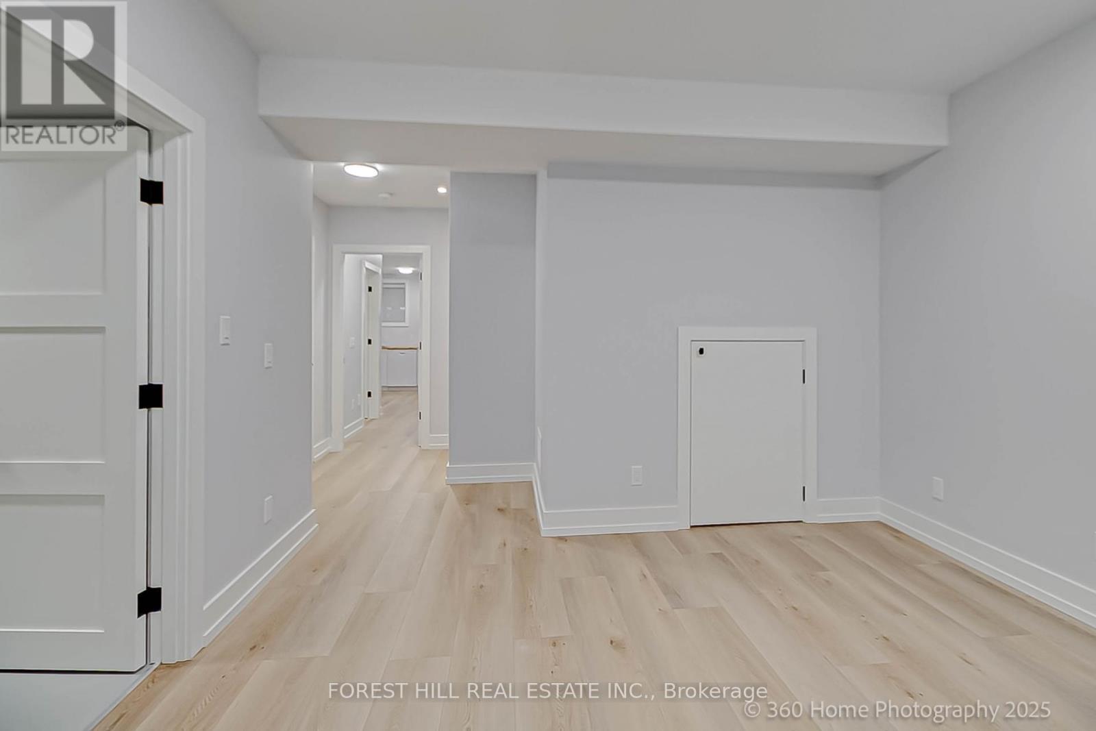 












896 COXWELL AVENUE

,
Toronto (Danforth Village-East York),




Ontario
M4C3G2


