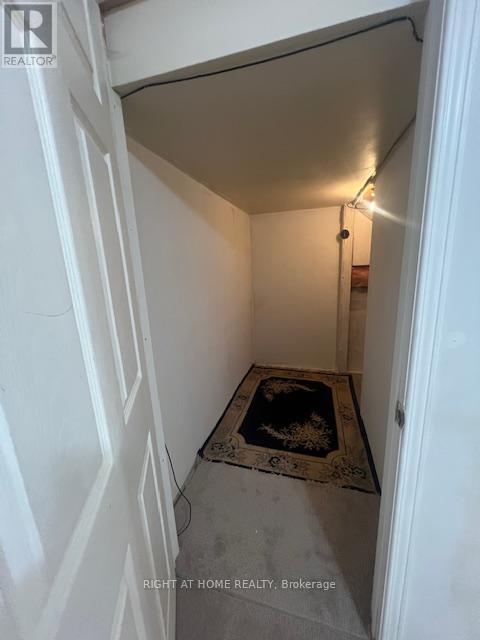 












BSMNT APT - 1 GREYBEAVER TRAIL

,
Toronto (Rouge),




Ontario
M1C4P1

