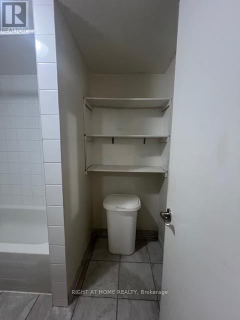 












BSMNT APT - 1 GREYBEAVER TRAIL

,
Toronto (Rouge),




Ontario
M1C4P1

