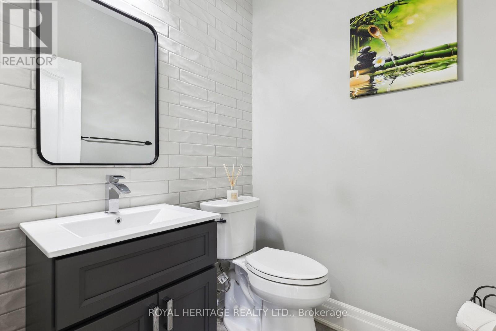 












2237 HACKETT PLACE

,
Oshawa (Windfields),




Ontario
L1L0B3

