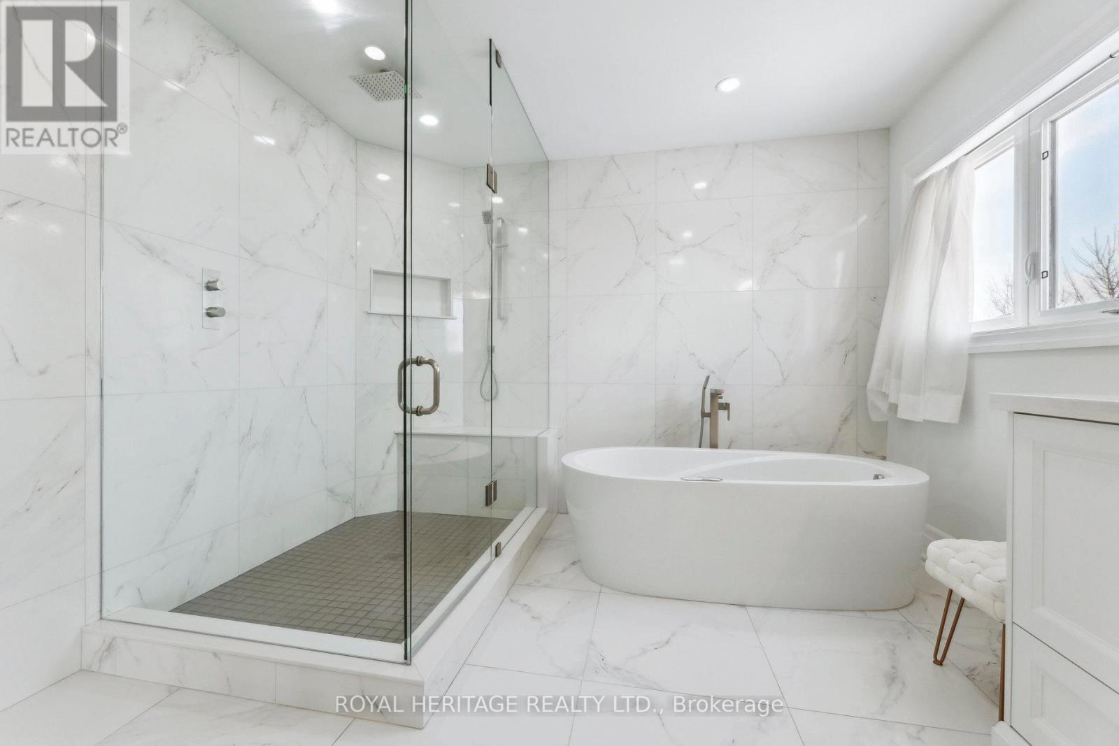 












2237 HACKETT PLACE

,
Oshawa (Windfields),




Ontario
L1L0B3

