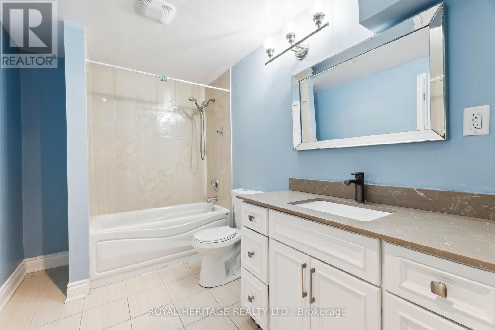 












2237 HACKETT PLACE

,
Oshawa (Windfields),




Ontario
L1L0B3

