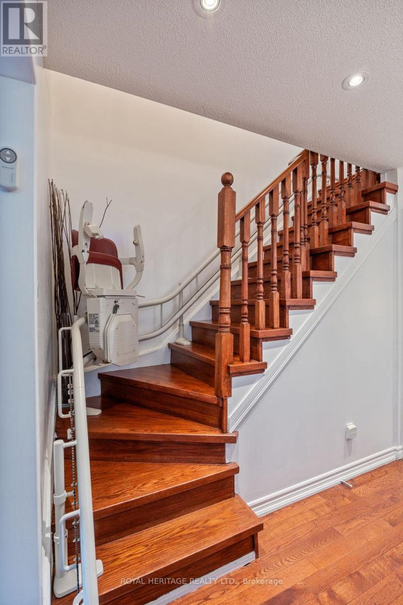 












109 PLUMROSE PATHWAY

,
Toronto (Malvern),




Ontario
M1B4B6

