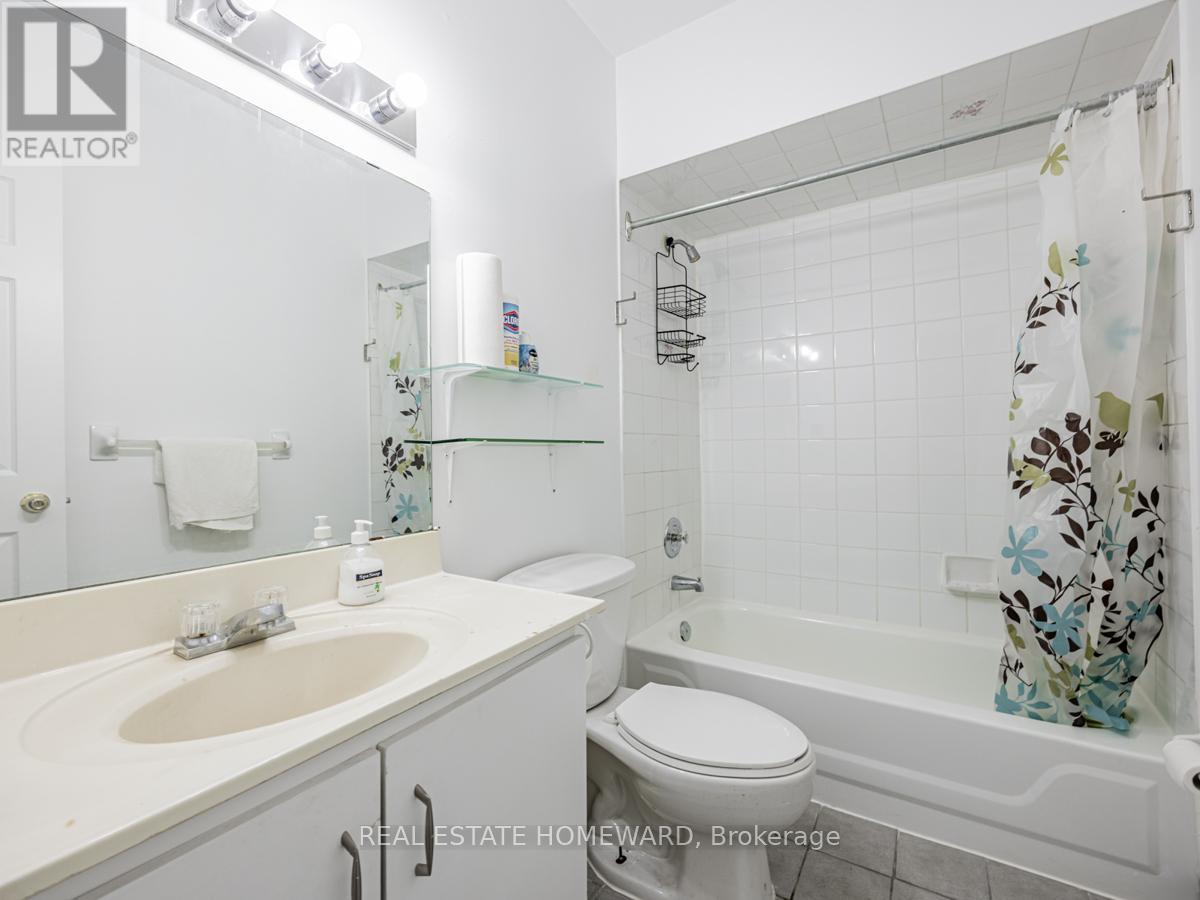 












2438 DANFORTH AVENUE

,
Toronto (East End-Danforth),




Ontario
M4C1K9

